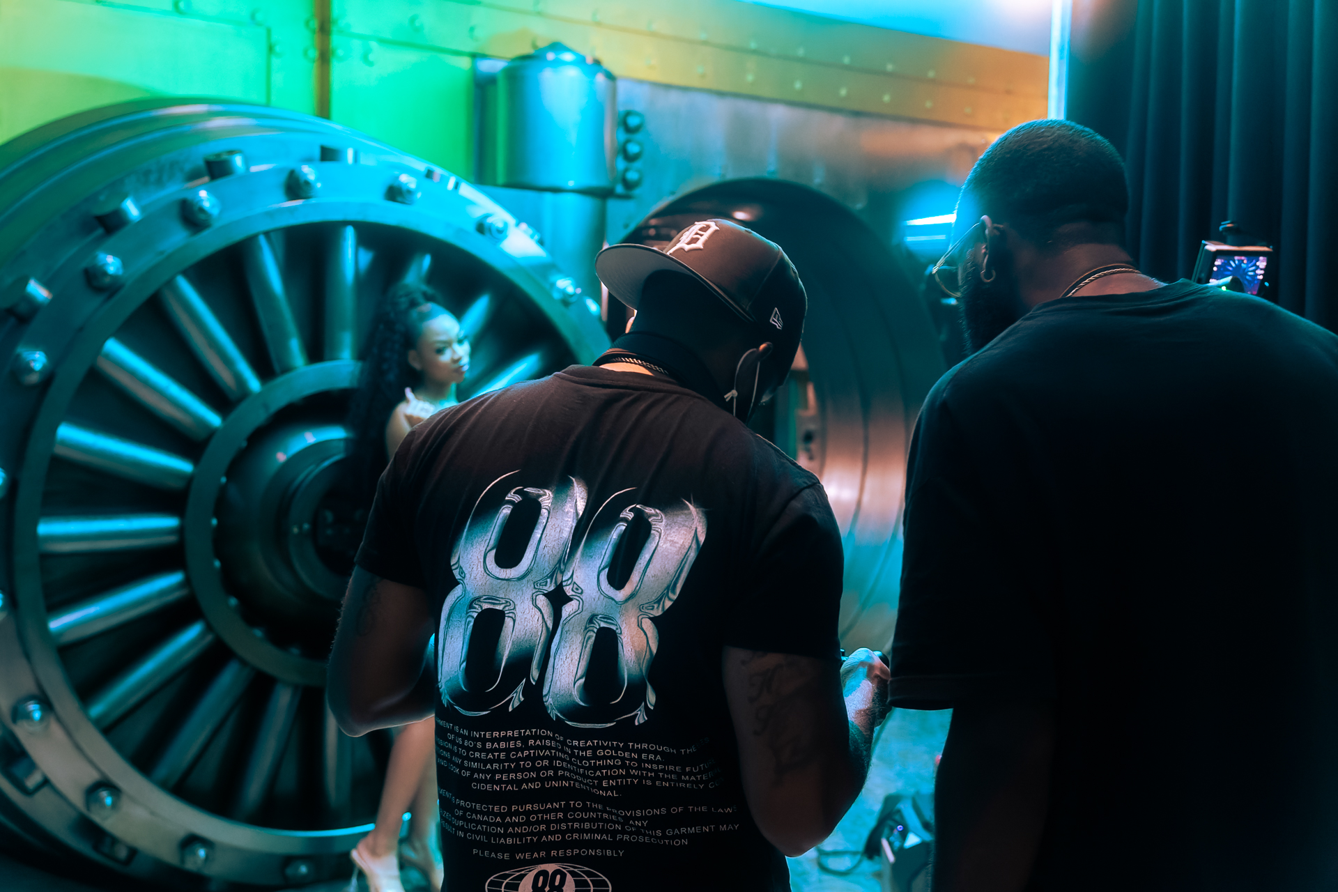 Hella Clean BTS – 6